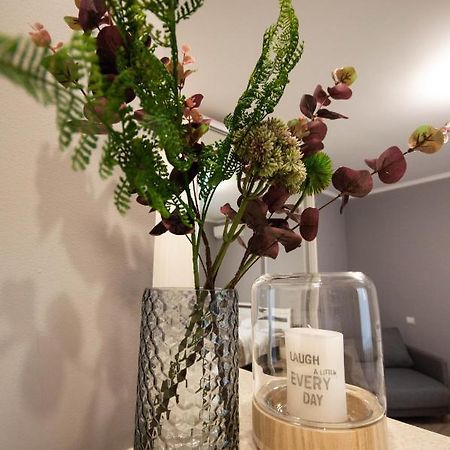 Kyiv Lesi 3 Studio Apartment Ngoại thất bức ảnh