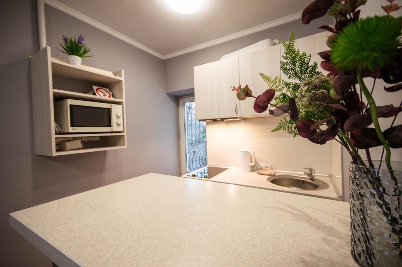 Kyiv Lesi 3 Studio Apartment Ngoại thất bức ảnh